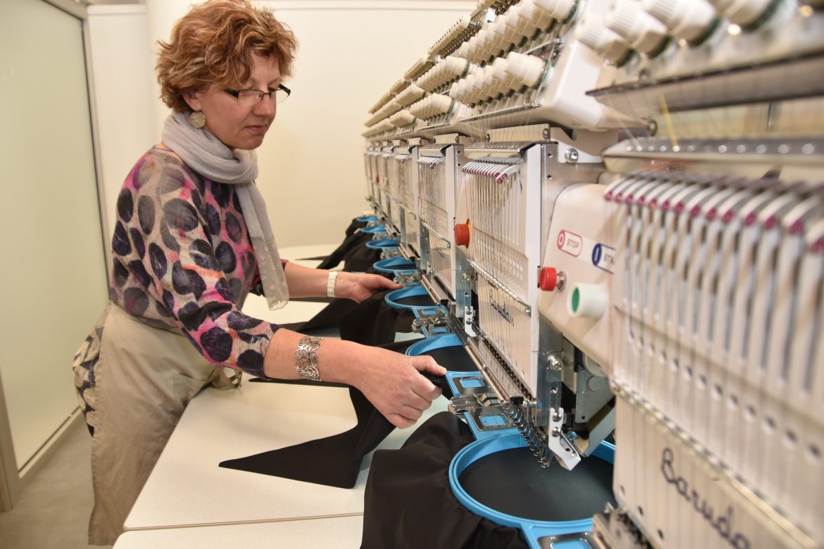 Manufacture des Parapluies de Cherbourg, machines à broder