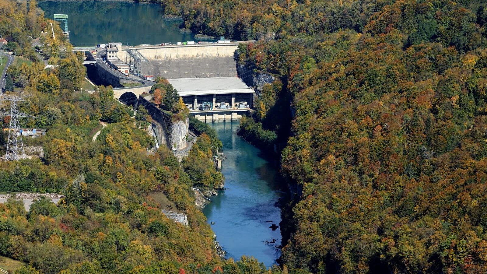 5 bonnes raisons de visiter… le barrage-centrale de Génissiat