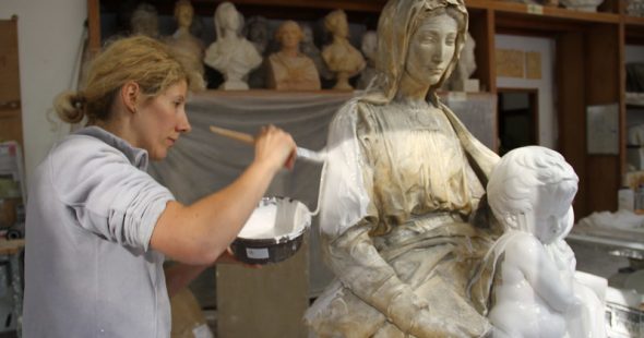 On a visité pour vous… les ateliers d’art de la Réunion des musées nationaux !