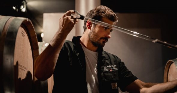 Journée mondiale de l’absinthe : découvrez notre sélection de distilleries à visiter ! 🧙♂️🌿