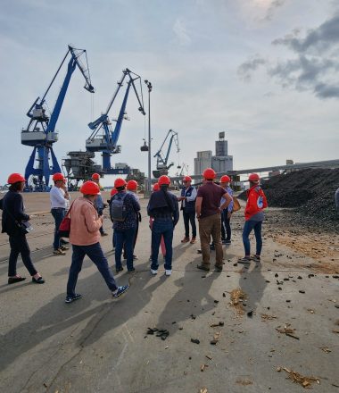 AU COEUR DES DOCKS : LE PORT DE COMMERCE DE LORIENT
